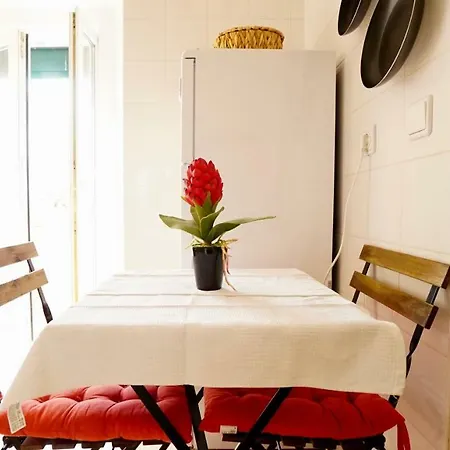 Apartment Catchy @ Campo Pequeno Lisbon